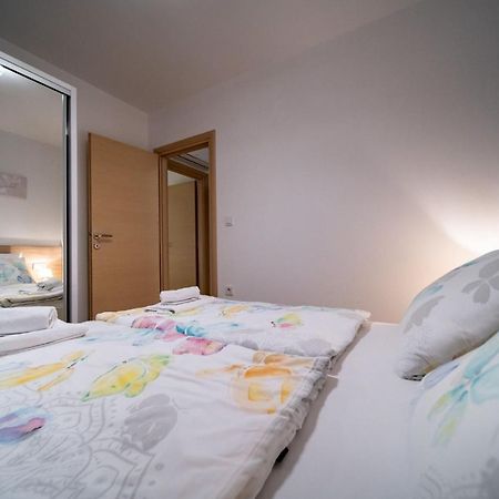 Apartments Arbis Лопар Экстерьер фото