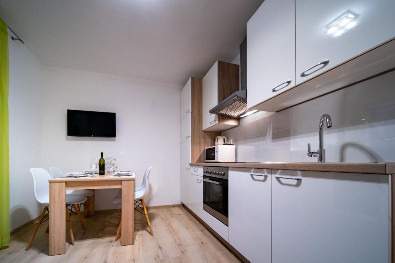 Apartments Arbis Лопар Экстерьер фото