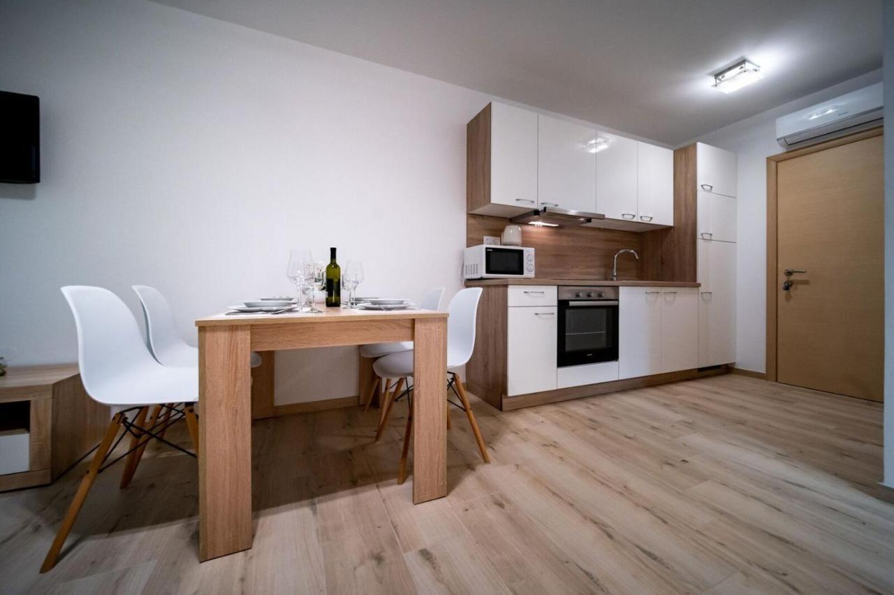 Apartments Arbis Лопар Экстерьер фото