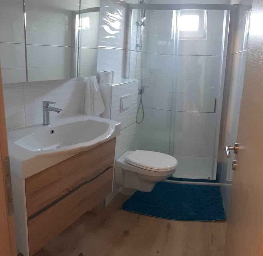Apartments Arbis Лопар Экстерьер фото